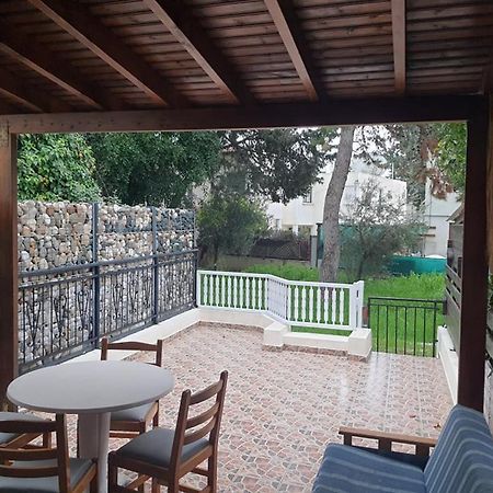Lovely 2 Bedrooms In The Tourist Area In Paphos . Bagian luar foto