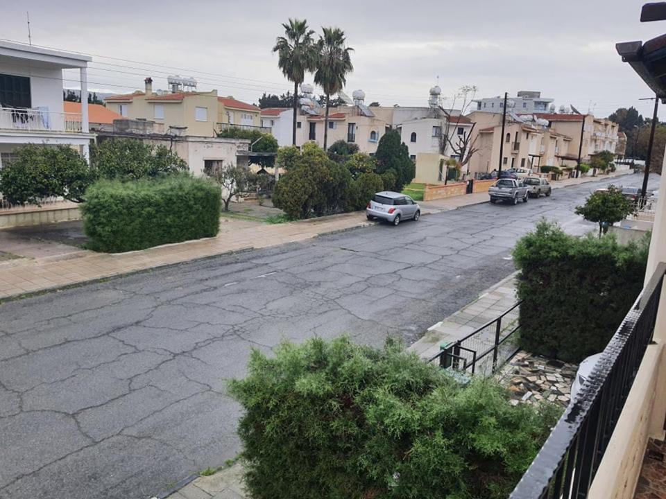 Lovely 2 Bedrooms In The Tourist Area In Paphos . Bagian luar foto